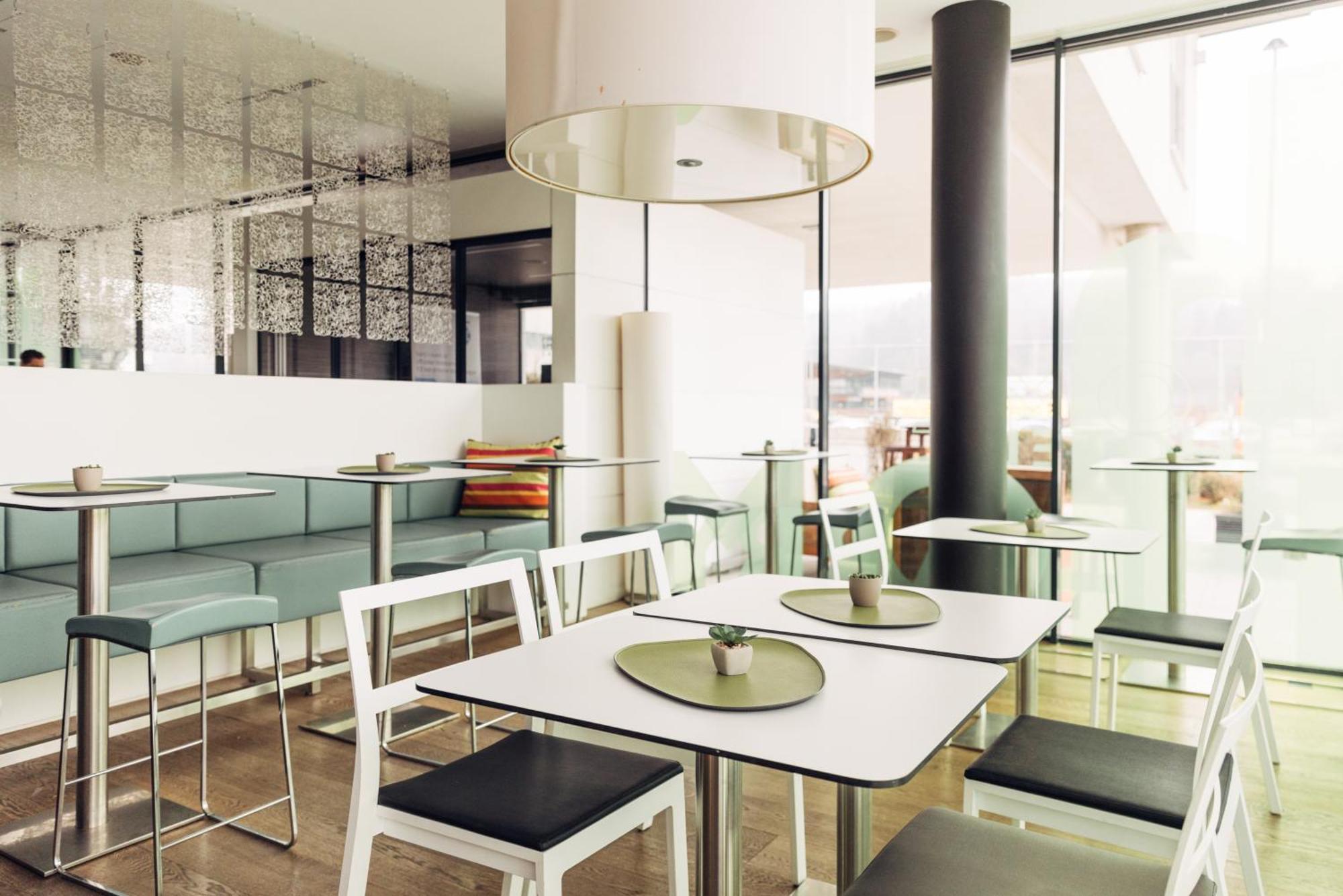 Harry'S Home Hart Bei Graz Hotel & Apartments Exterior photo