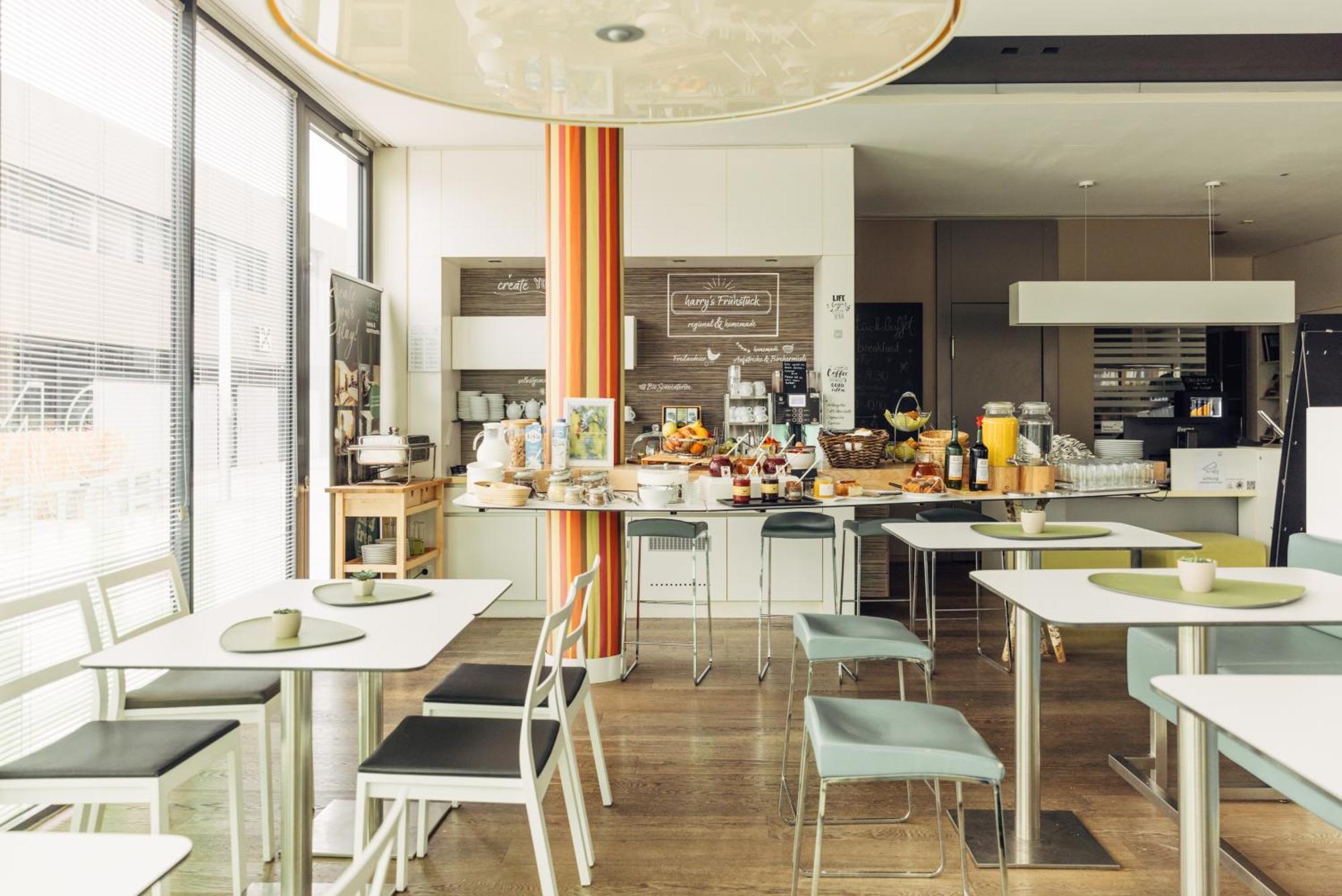Harry'S Home Hart Bei Graz Hotel & Apartments Exterior photo