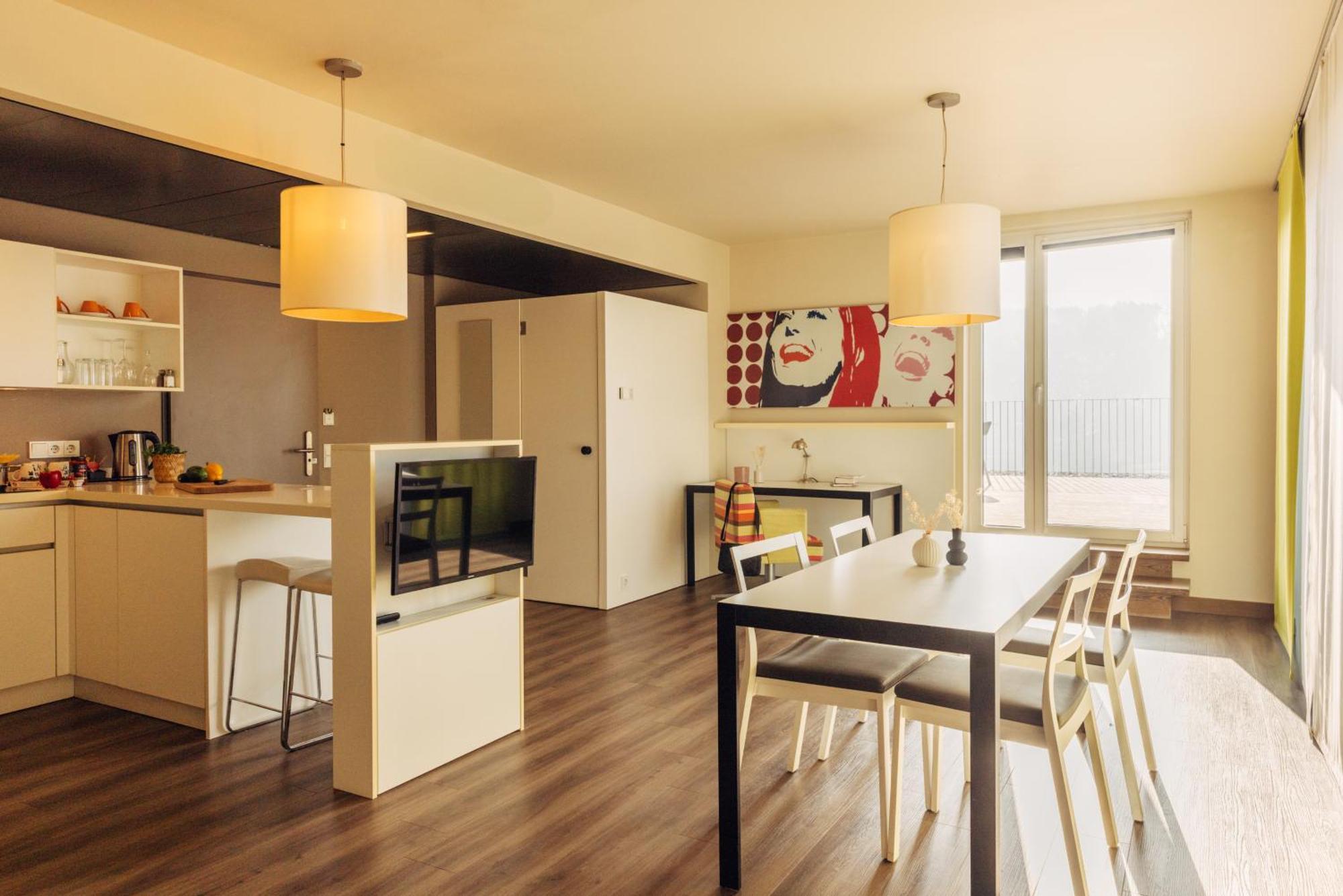 Harry'S Home Hart Bei Graz Hotel & Apartments Exterior photo