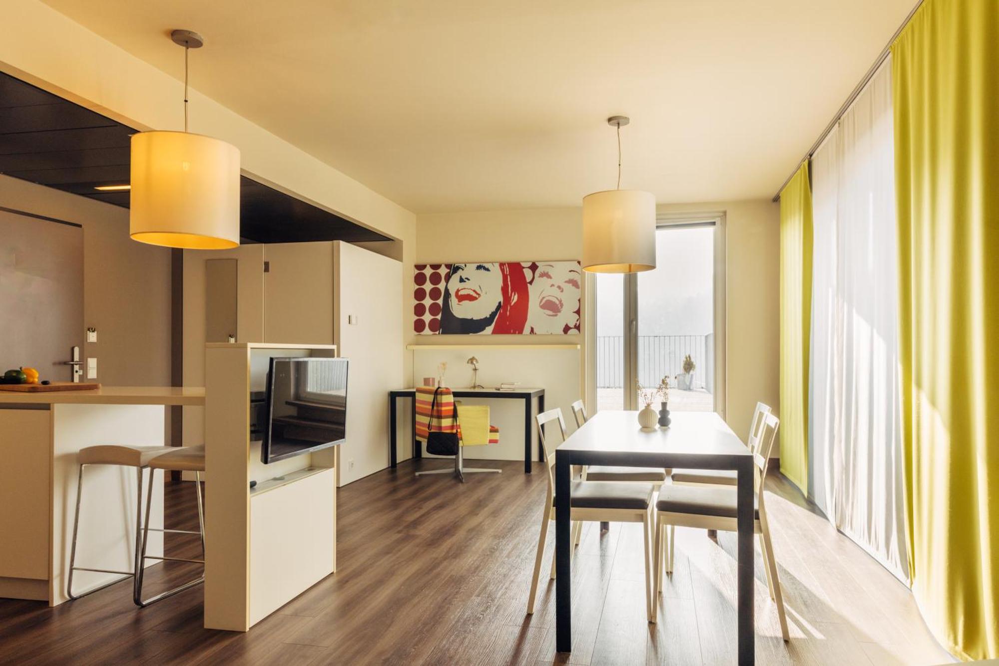 Harry'S Home Hart Bei Graz Hotel & Apartments Exterior photo