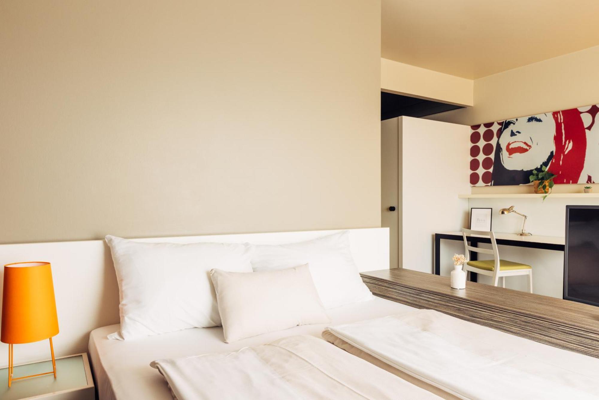 Harry'S Home Hart Bei Graz Hotel & Apartments Exterior photo